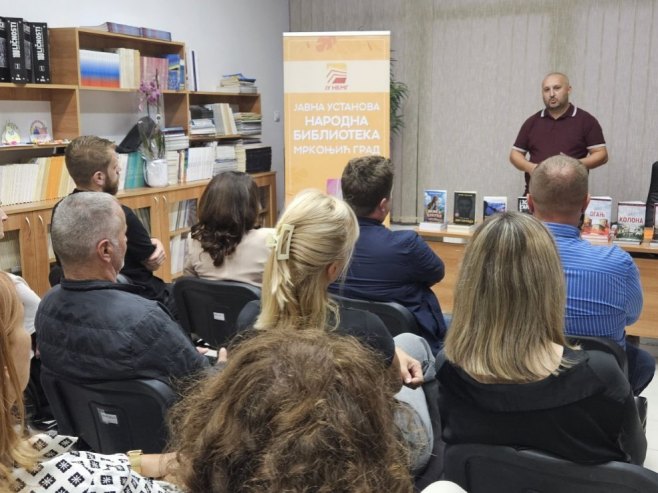У Мркоњић Граду представљена књига "Огањ" Ненада Милекића