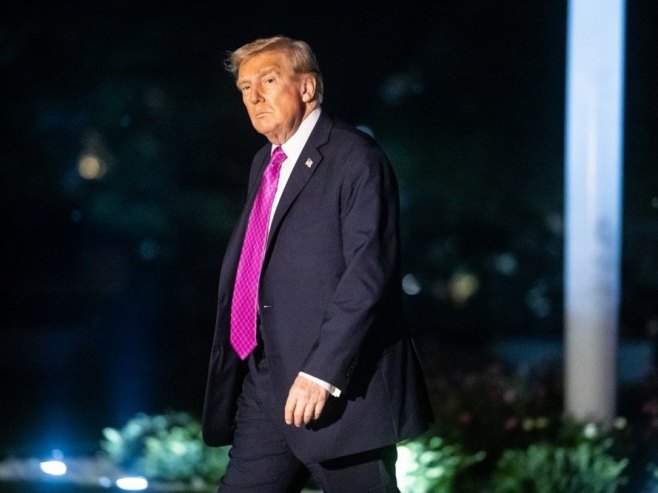 Трамп: Америчка војска поново гађала брод с дрогом из Венецуеле, троје погинулих