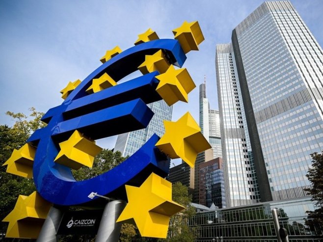 Евро на највишем нивоу у односу на долар за четири године