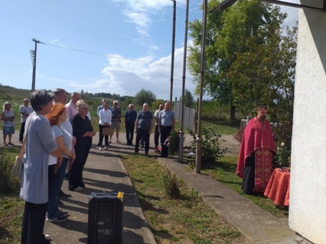 Одата почаст првој цивилној жртви протеклог рата Војиславу Горановићу - Фото: СРНА