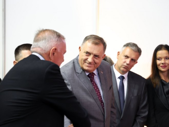 Сајам књиге у Бањалуци три деценије гради мостове културне сарадње (ФОТО/ВИДЕО)