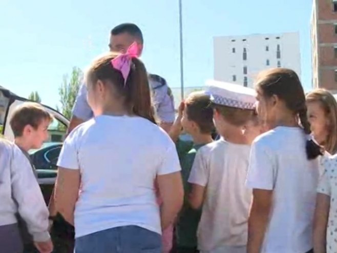 У Бањалуци одржано предавање за ученике на тему безбједности саобраћаја (ВИДЕО)