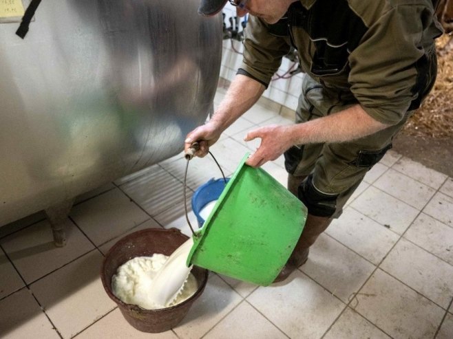 Исплаћено више од три милиона КМ премије за млијеко
