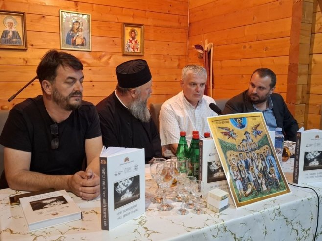 У Стројицама представљен зборник "Срби у Босанској Крајини - сеобе, ратови страдања"