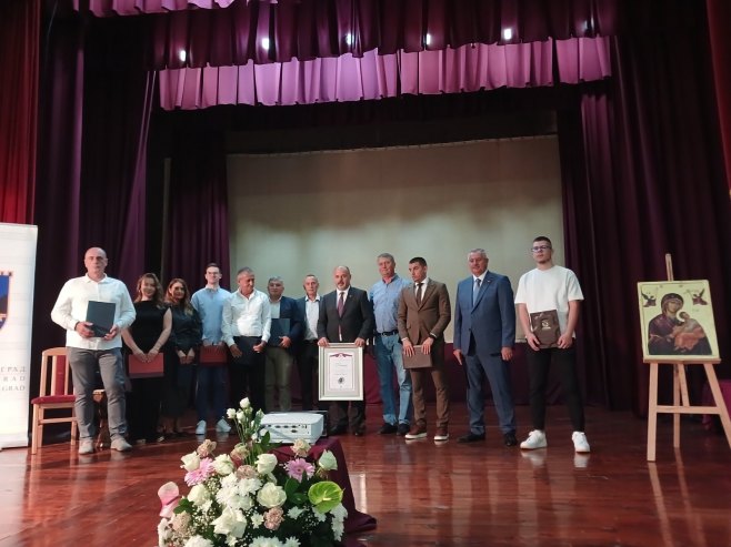 Свечана академија поводом крсне славе општине Вишеград; Додијељена највиша признања (ФОТО)