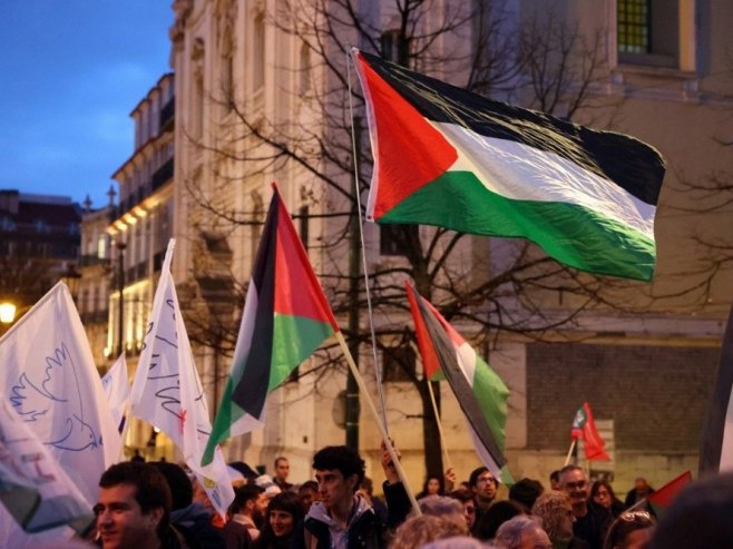 Протести у Португалу (Фото: EPA/NUNO VEIGA/илустрација) Протести у Португалу (Фото: EPA/NUNO VEIGA/илустрација) -