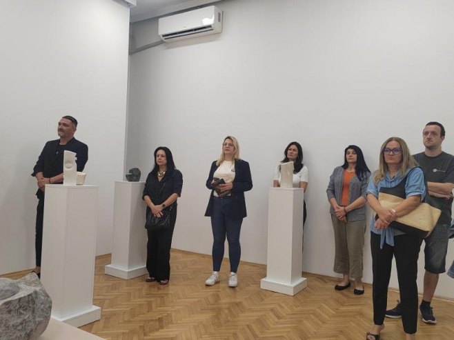 Отворена изложба "Моћ, снага природе и камена" у Приједору (ФОТО)