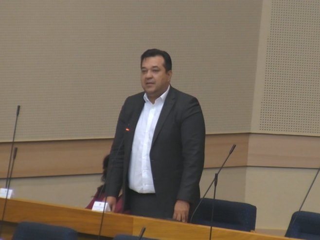 Грбић: СДП неће имати кандидата за предсједника и подржаће опозиционог кандидата (ВИДЕО)