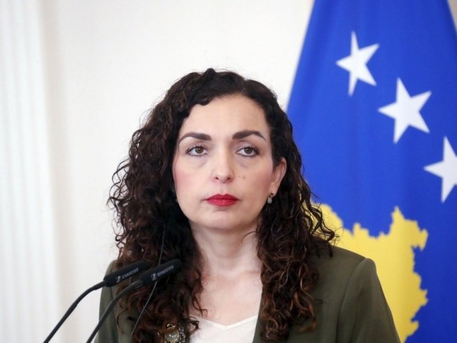 Од топлог Бајденовог загрљаја до пустог ходника: Како је Вјоса Османи дочекана у САД и шта то значи?