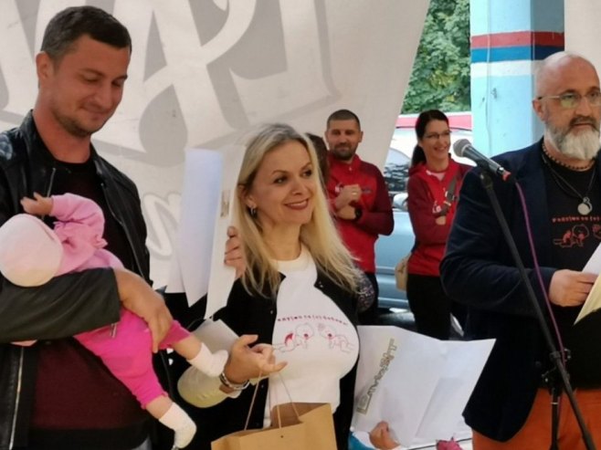 Велики број малишана на "Сусрету беба"