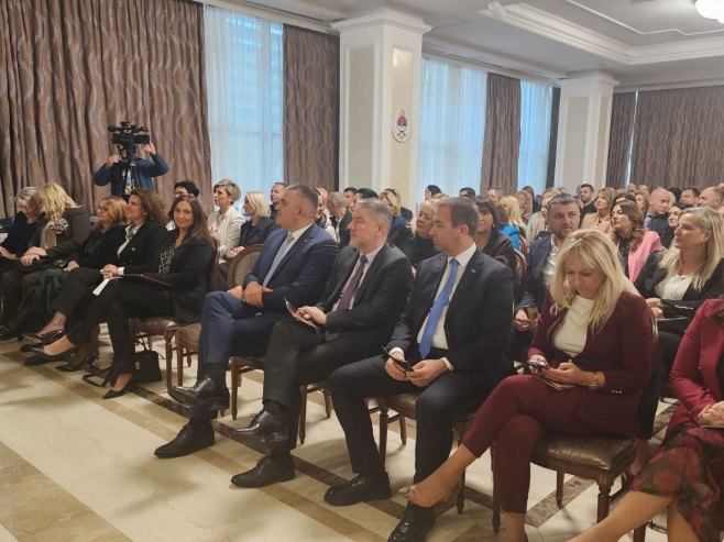 Јавни час у оквиру кампање "Школа која чује" - Фото: РТРС