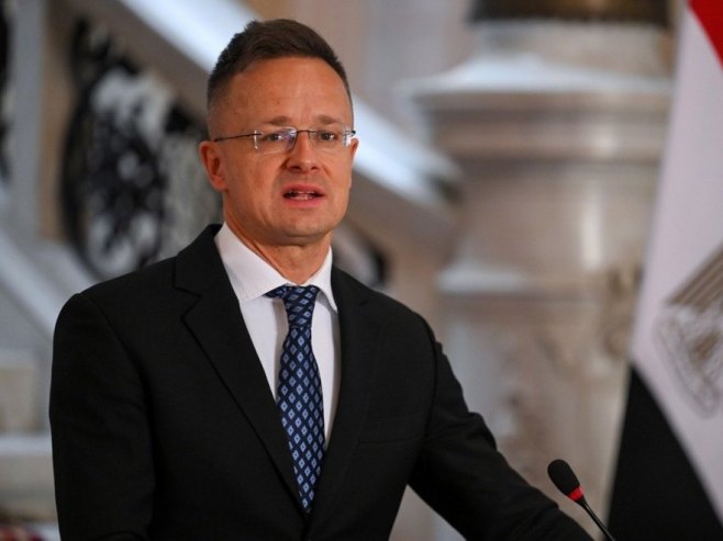 Сијарто и двоструки стандарди Брисела: Србија је заслужила чланство у ЕУ, а Украјина није