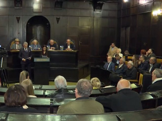 У Банском двору представљена монографија "Моји преци Николићи из Озринића"