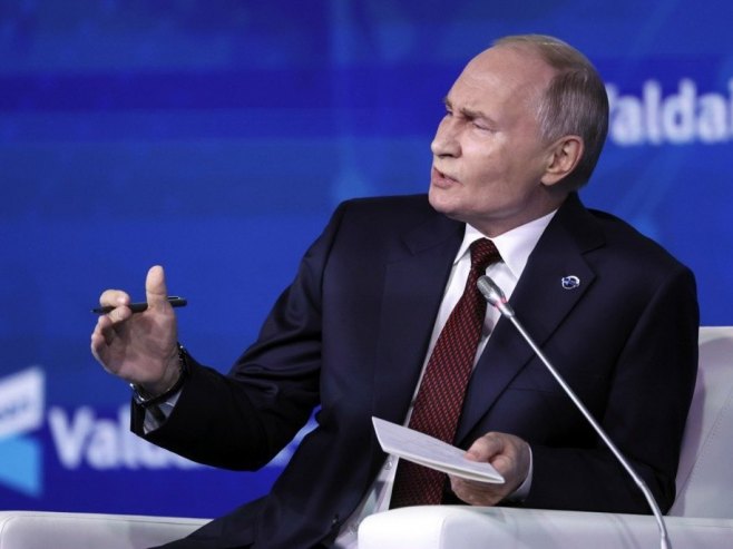Владимир Путин (Фото:  EPA/MAXIM SHIPENKOV / POOL) - 