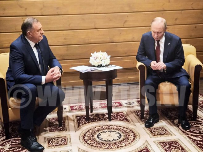 Руски предсједник честитао Дан српског јединства; Додик: Желимо да Русија напредује
