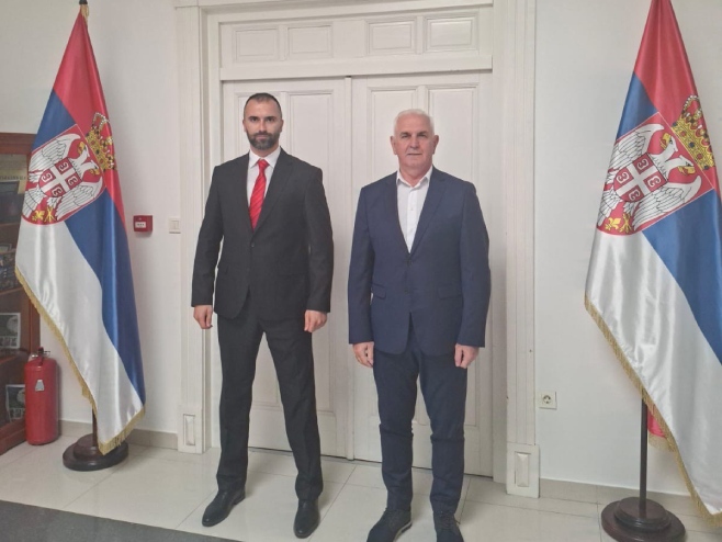 Родић: Сарадња са институцијама Србије доприноси бољој заштити права Срба