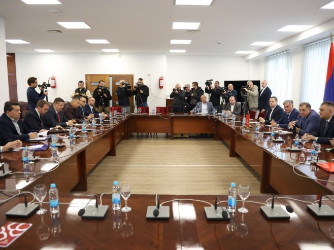 У Бањалуци састанак предсједника странака владајуће коалиције (Конференција за новинаре на РТРС)