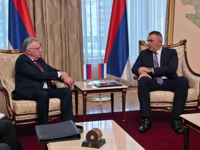 Минић са Калабуховом: Сарадња Српске и Русије заснива се на пријатељским односима и поштовању