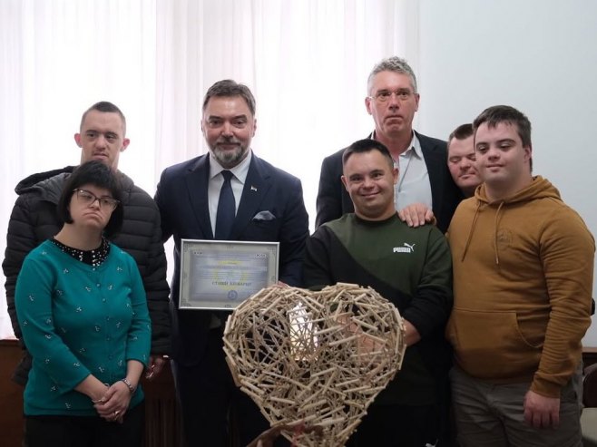 Кошарац: Захвалност другарима из Даун синдром центра из Бањалуке