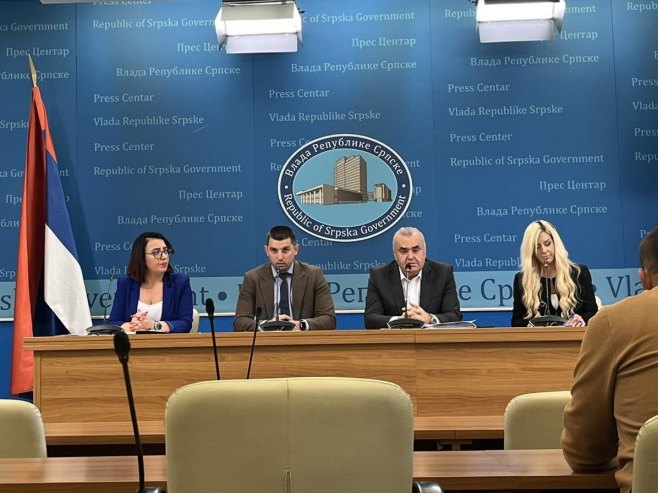 Конференција за новинаре Конференција за новинаре - Фото: РТРС