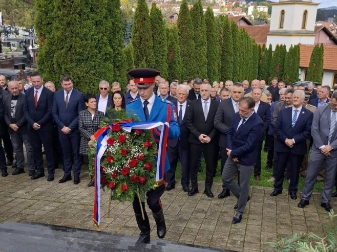 Минић и Егић у Мркоњић Граду; Обиљежaвање 30 година од агресије на 13 западнокрајишких општина (ФОТО)