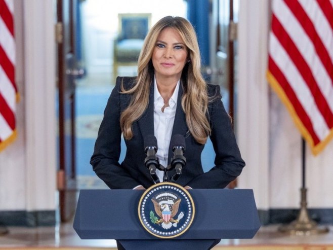 Меланија Трамп: Послије отвореног разговора с Путином збринута украјинска дјеца