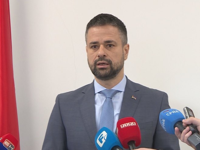 Амиџић: Aмандманима Комисије за финансије настоји се да се буџет не усвоји