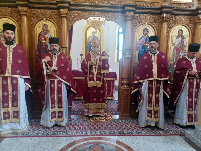 Митрополит Јефрем-освештање парохијског дома Митрополит Јефрем-освештање парохијског дома - Фото: СРНА