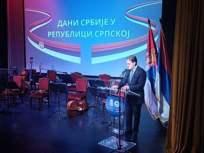 "Данас се високо подиже застава српске културе како би се сав српски народ око ње окупио" (ФОТО/ВИДЕО)