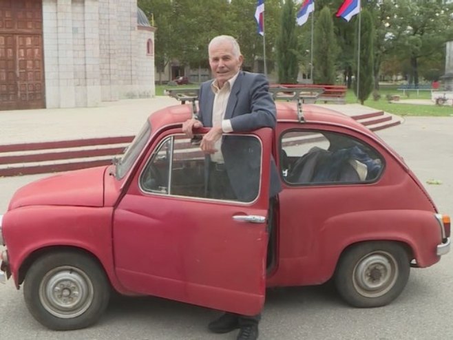 Лука Банђур има 88, а његов "фићо" 44 године (ВИДЕО)