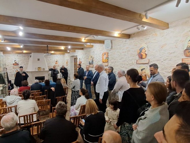 Требиње: Отворена изложба слика на камену "Хероји Херцеговине" (ФОТО)