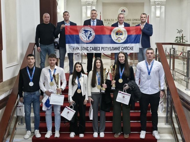 Минић угостио кик-боксерe из Републике: Најбољи амбасадори Српске