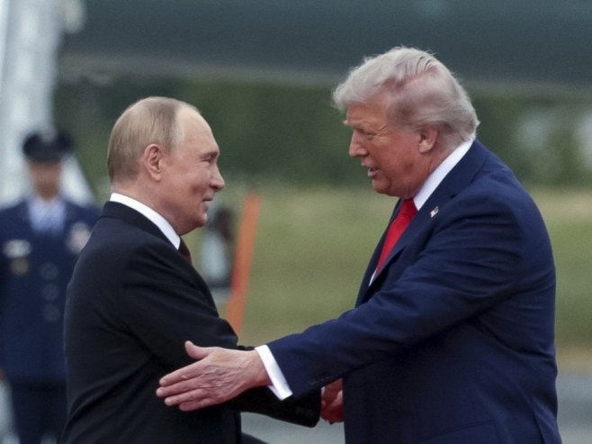 Трамп: Добри односи са Путином