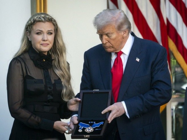 Трамп постухумно одликовао Чарлија Кирка
