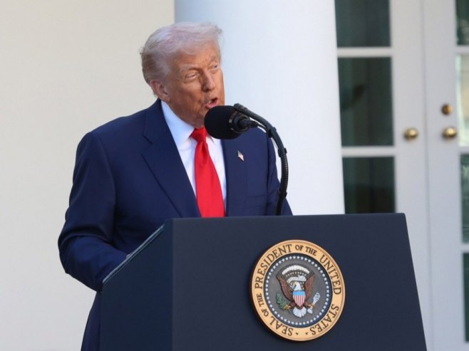 Трамп: Хамас ће се разоружати сам или ћемо ми то учинити