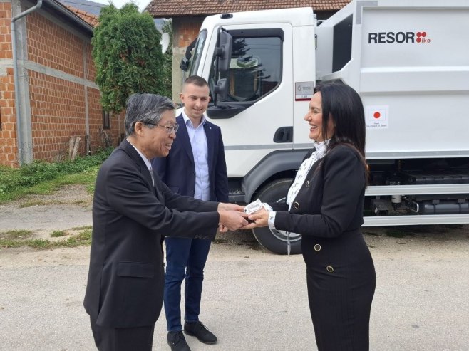 Донација Јапана општини Језеро Донација Јапана општини Језеро - Фото: РТРС