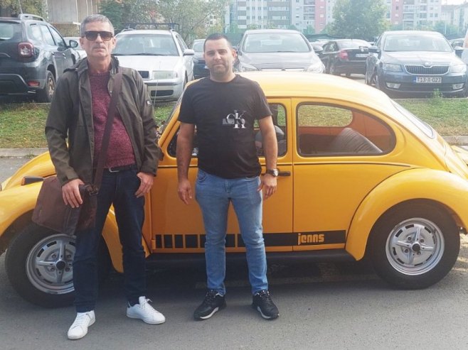 "Памтиприча" на Радију Српске: "Џинс фолцика за џинс генерацију"