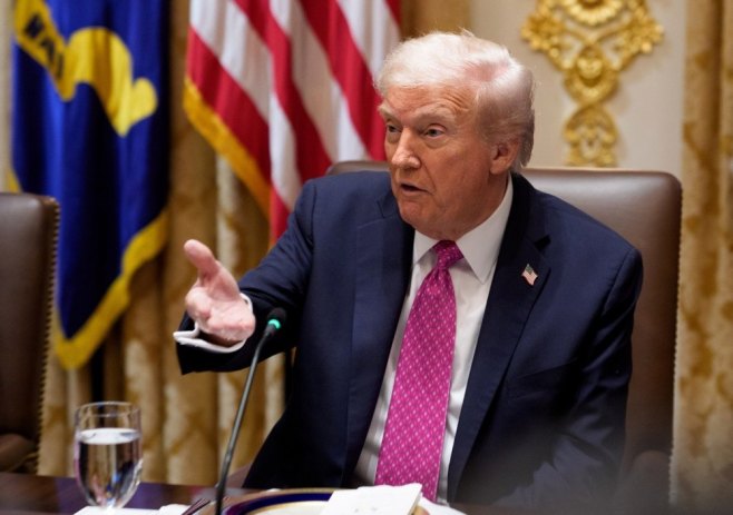 Трамп замрзава још 11 милијарду долара за инфраструктуру у градовима блиским демократама
