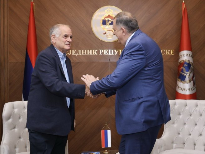 Додик: Велика је част што је Идо Нетанјаху, израелски љекар, писац и драматург, дошао у Бањалуку и Српску (ФОТО) Додик: Велика је част што је Идо Нетанјаху, израелски љекар, писац и драматург, дошао у Бањалуку и Српску (ФОТО)