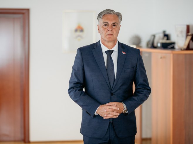 Каран: Да ли БиХ губи свој уставни идентитет?