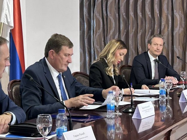 У Бањалуци пословни форум о инвестиционој клими у привреди; Потписан споразум о сарадњи (ФОТО/ВИДЕО)