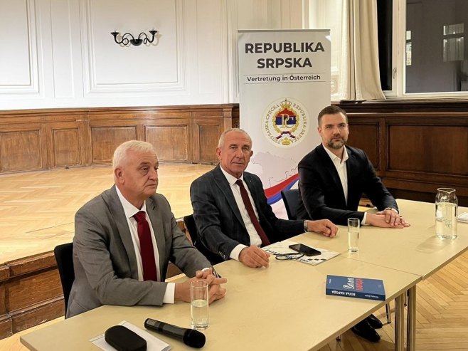 Успјешно промовисана књига Милорада Додика у Бечу