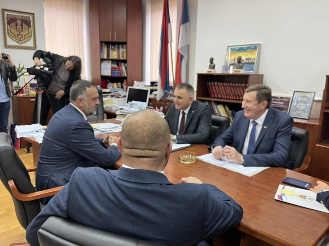 Sastanak Minića sa Žunićem (Foto: RTRS)