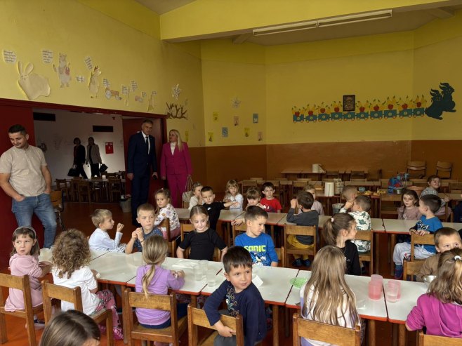 Министар просвјете и културе у посјети ЈПУ "Бели Анђео" у Броду (ФОТО: РТРС)