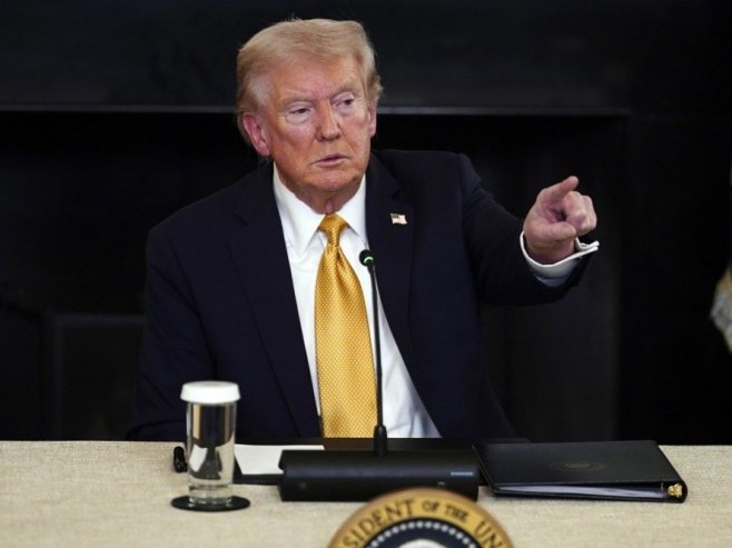 Због лажне рекламе САД прекинуле трговинске преговоре са Канадом; Трамп: Нечувено понашање