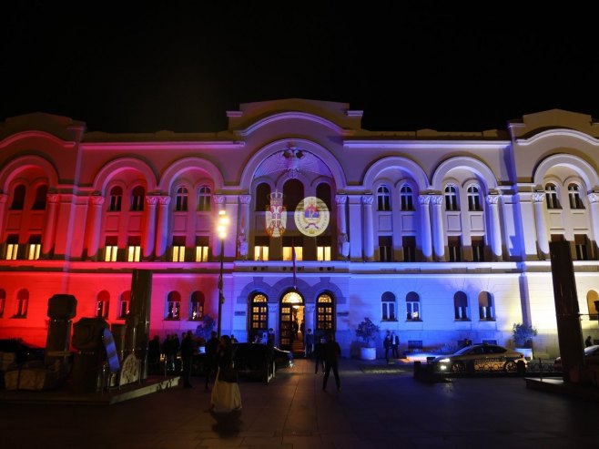 Бански двор у сјају грба Немањића и амблема Републике Српске (ФОТО)