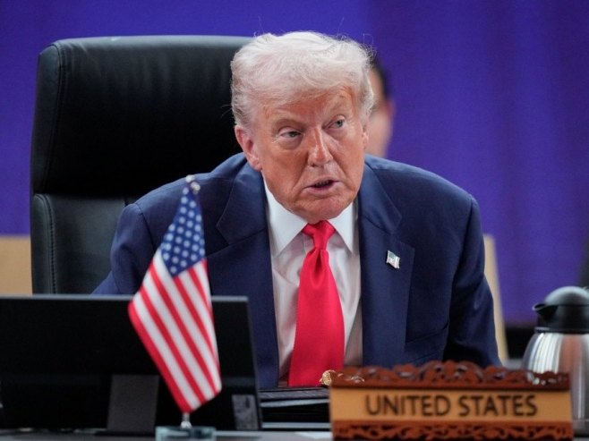 Трамп на азијској турнеји, потписан мировни споразум Тајланда и Камбоџе (ВИДЕО)