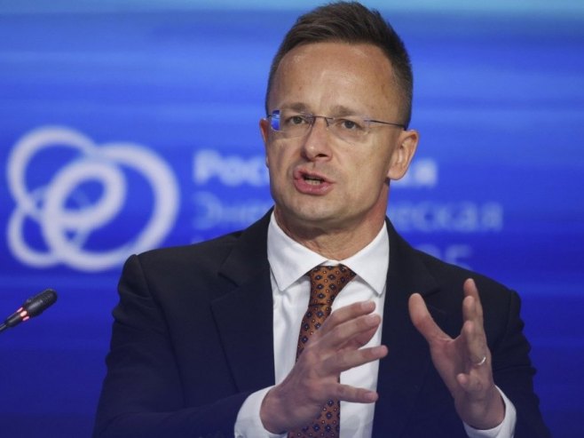 Сијарто: Мађарска планира савез са Чешком и Словачком у Централној Европи