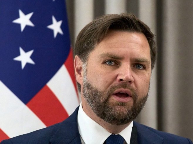 Венс: Вашингтон одржава конструктивне односе и са Русијом и Украјином