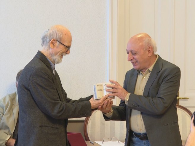 Бабкену Симоњану уручена награда "Отворена књига" Удружења књижевника Републике Српске